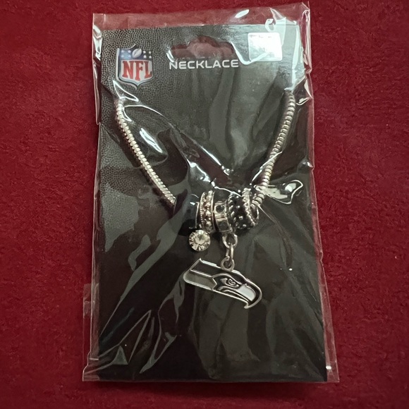 Seattle Seahawks NFL Necklace - Picture 1 of 3